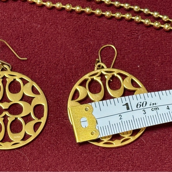 Coach Gold Circle Pendant Necklace Set - Picture 4 of 4